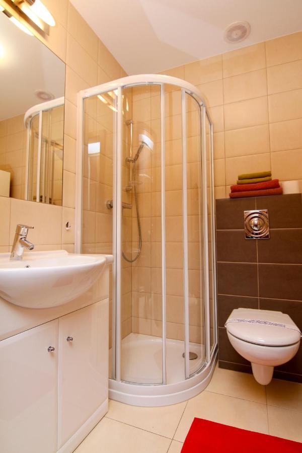 - Rezydencja Sienkiewicza Apartment *